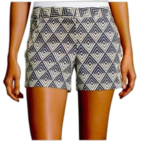 Trina Turk Black & White Flat Front Geometric Pattern Shorts, Sz 4 - Picture 1 of 8